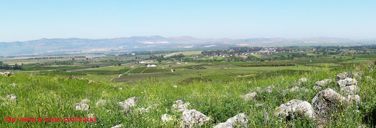 Вид на заповедники и горы с возвышенности Гиват ха-Эм