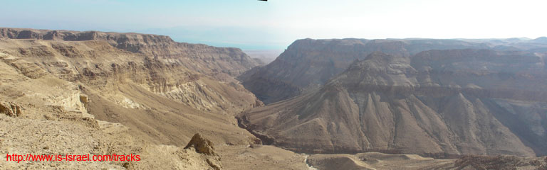 Вид на ущелье нахаля Цеелим с обзорной площадки Тигровой горы
